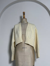 Load image into Gallery viewer, Chunky Cream Cropped Knit Cardigan
