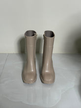 Load image into Gallery viewer, Chloe Dupe Boots

