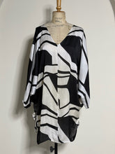 Load image into Gallery viewer, Oversized Abstract Geometric Print Tunic Top/Mini Dress
