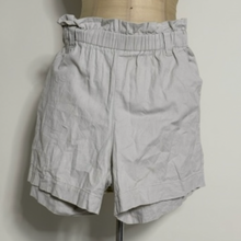 Load image into Gallery viewer, Elastic waistband shorts
