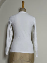 Load image into Gallery viewer, Fitted White Crewneck Long-Sleeve Basic Top
