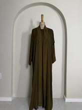Load image into Gallery viewer, Dress and abaya
