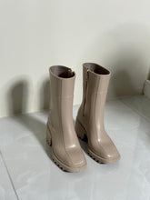 Load image into Gallery viewer, Chloe Dupe Boots

