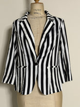 Load image into Gallery viewer, Black and White Vertical Striped Blazer
