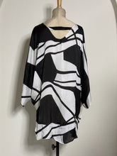 Load image into Gallery viewer, Oversized Abstract Geometric Print Tunic Top/Mini Dress
