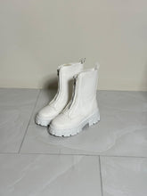 Load image into Gallery viewer, White Front-Zip Lug Sole Combat Boots

